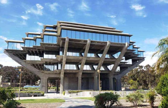 ספריית גייזל ב- UCSD
