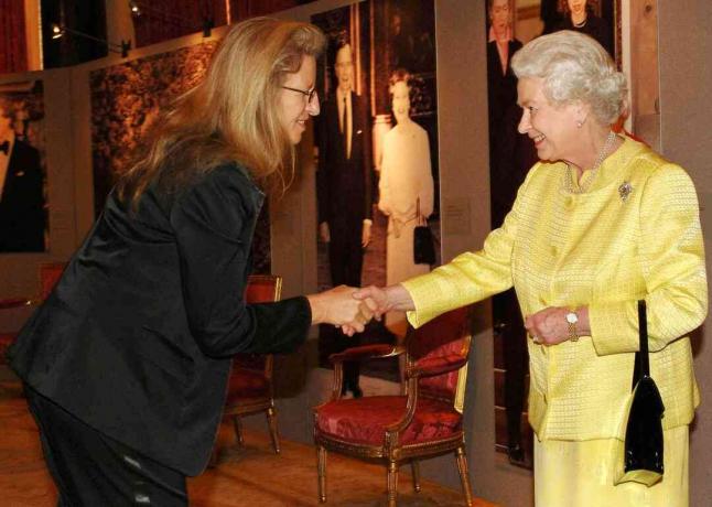 המלכה HRH אליזבת מארחת קבלת פנים לאמריקאים מבוססי בריטניה