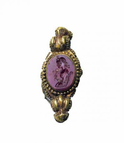 טבעת זהב, בערך המאה השנייה עד ה -4 A.D.