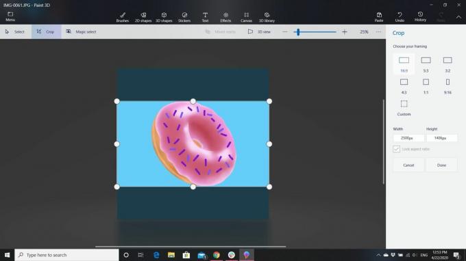 השתמש ב- Paint 3D כדי לחתוך ולשנות את גודל התמונה הממוזערת שלך